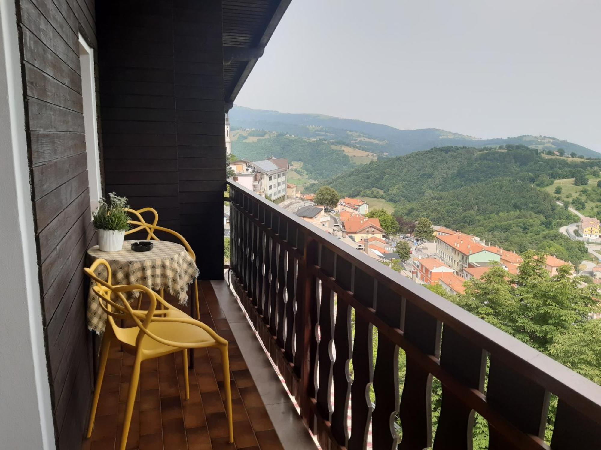 Apartamento Mansarda Accogliente A Lusiana Exterior foto